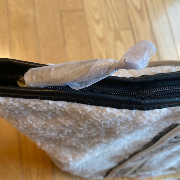 NWT Victoria's Secret Plush Logo-Strap Tote - Picture 6 of 6